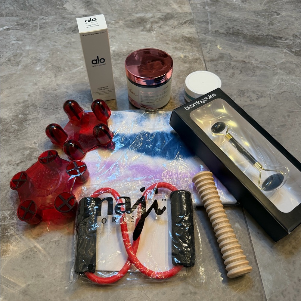🚫SOLD🚫Body Treatments and Tools Gift Set